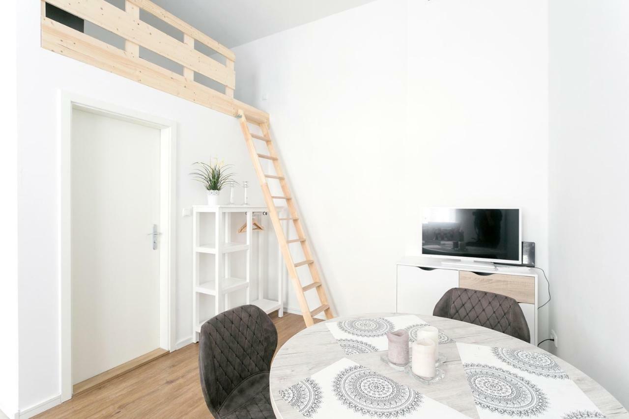 Studio Apartment For 3 Берлин Экстерьер фото